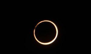 Cem anos atrás, um eclipse solar visto em Sobral, no Ceará, comprovou a teoria da relatividade de Einstein 1 xFenomeno que comprovou Teoria da Relatividade de Einstein completa cem anos.jpg.pagespeed.ic .xt4T6zRDc1